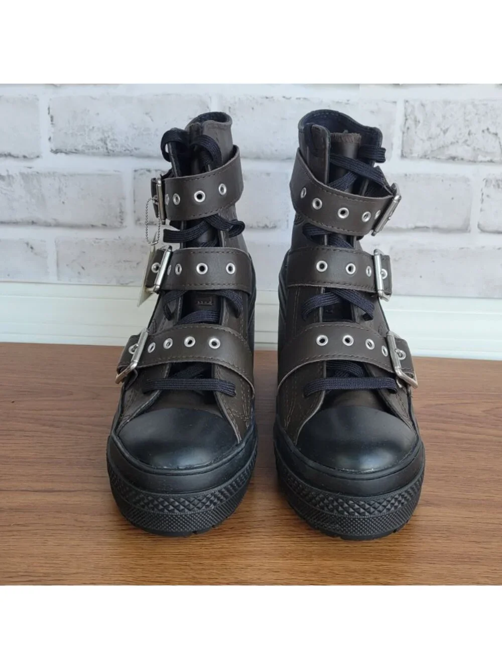 ⭐Converse Chuck 70 De Luxe Heel Leather Buckles Sz 8.5 Men's Boots Brown A12209C